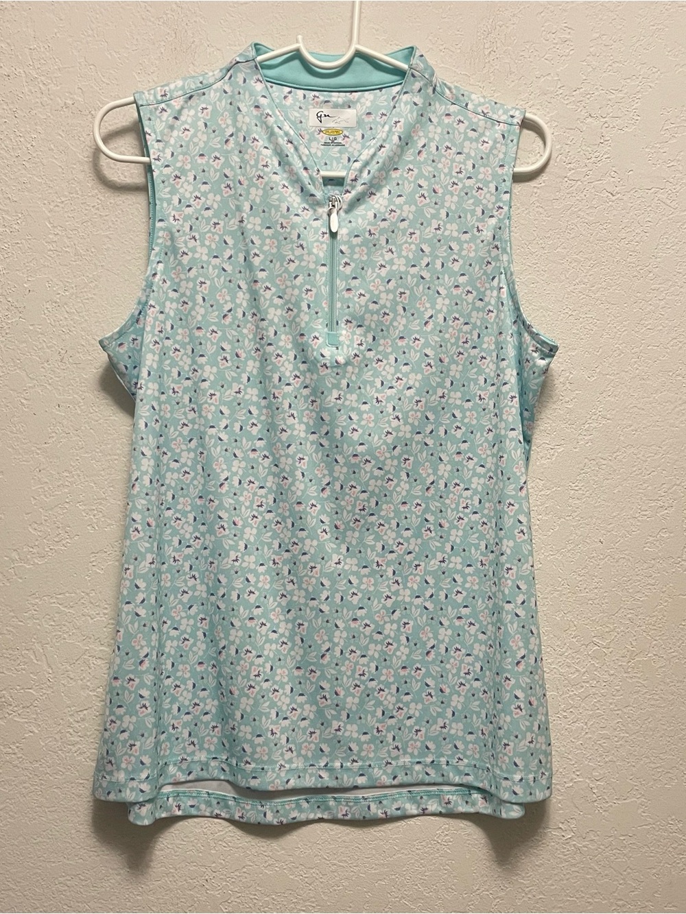 Greg Norman Womens 3/4 zip, sleeveless, blue floral, Play Dry Shirt, L NEW